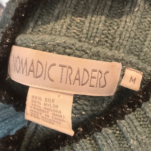 Nomadic Traders turtleneck sweater - Picture 6 of 8